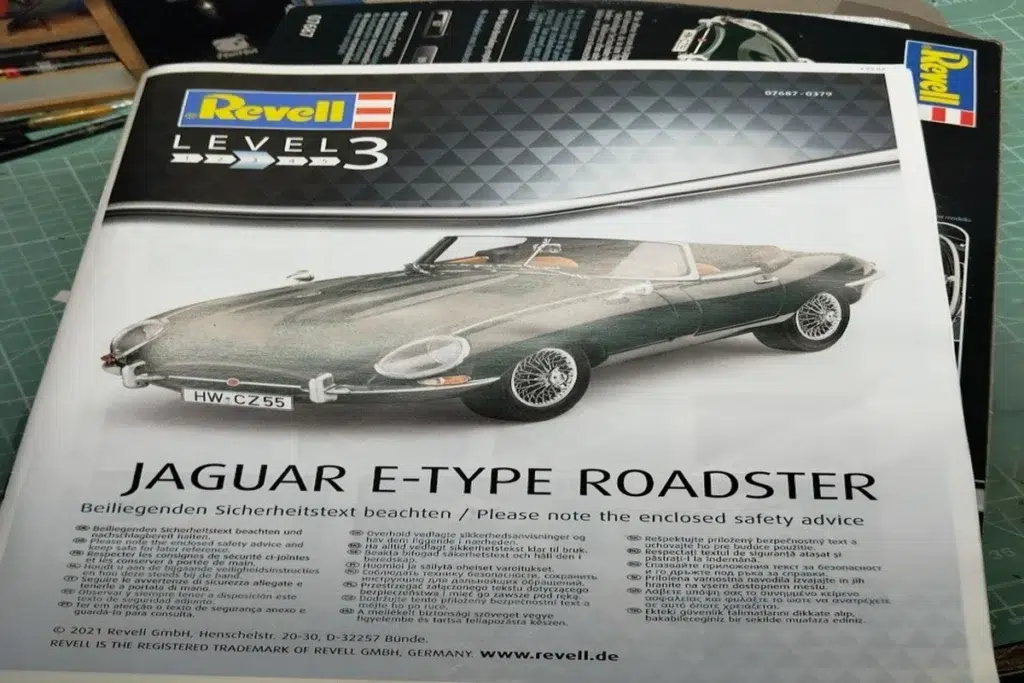 Image du modèle réduit Jaguar E-Type Roadster avec la mention 